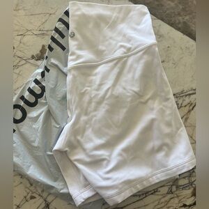 NWOT* lululemon Align™ High-Rise Short 6", White, 12 ☁️🚲